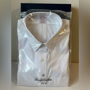 NWT Brooks Brothers Traditional Fit Solid White Dress Shirt Point Collar 17.5 35